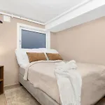 Rated 2br In Apartment