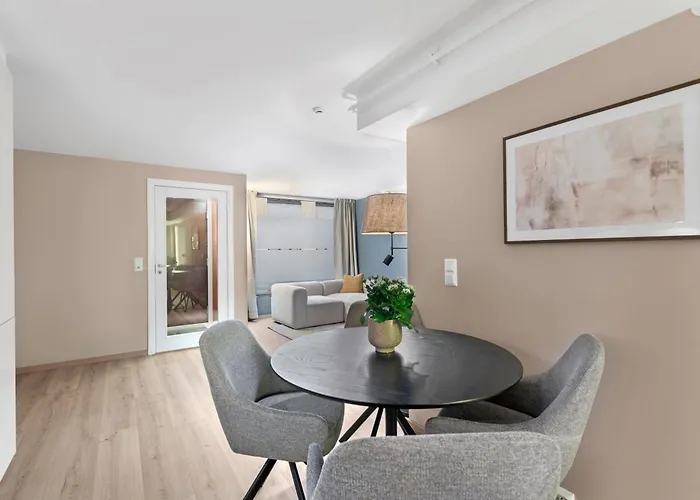 Quiet & 2br , Your Perfect