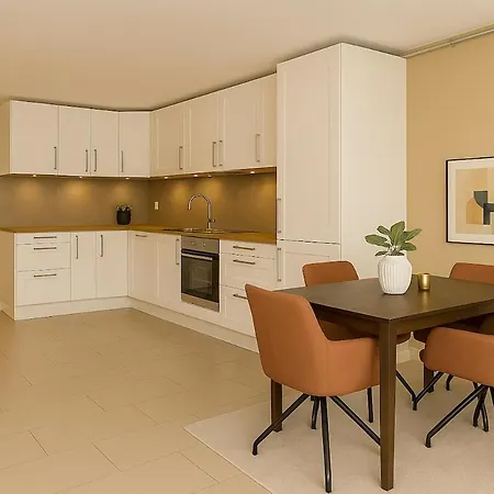 Quiet & 2br , Newly Renovated شقة *